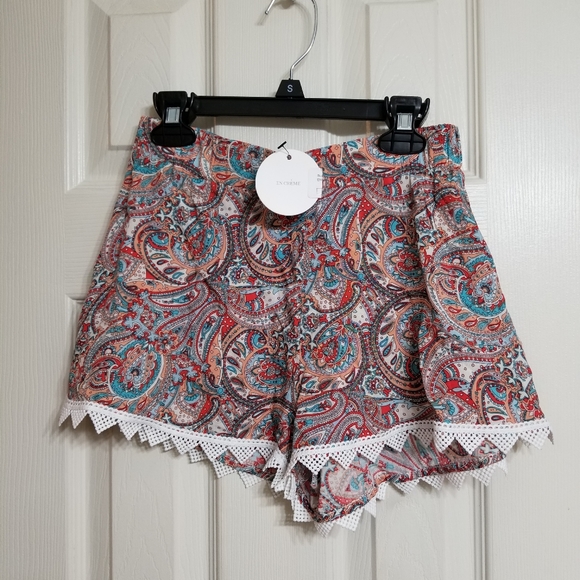 En Creme Pants - new size small shorts